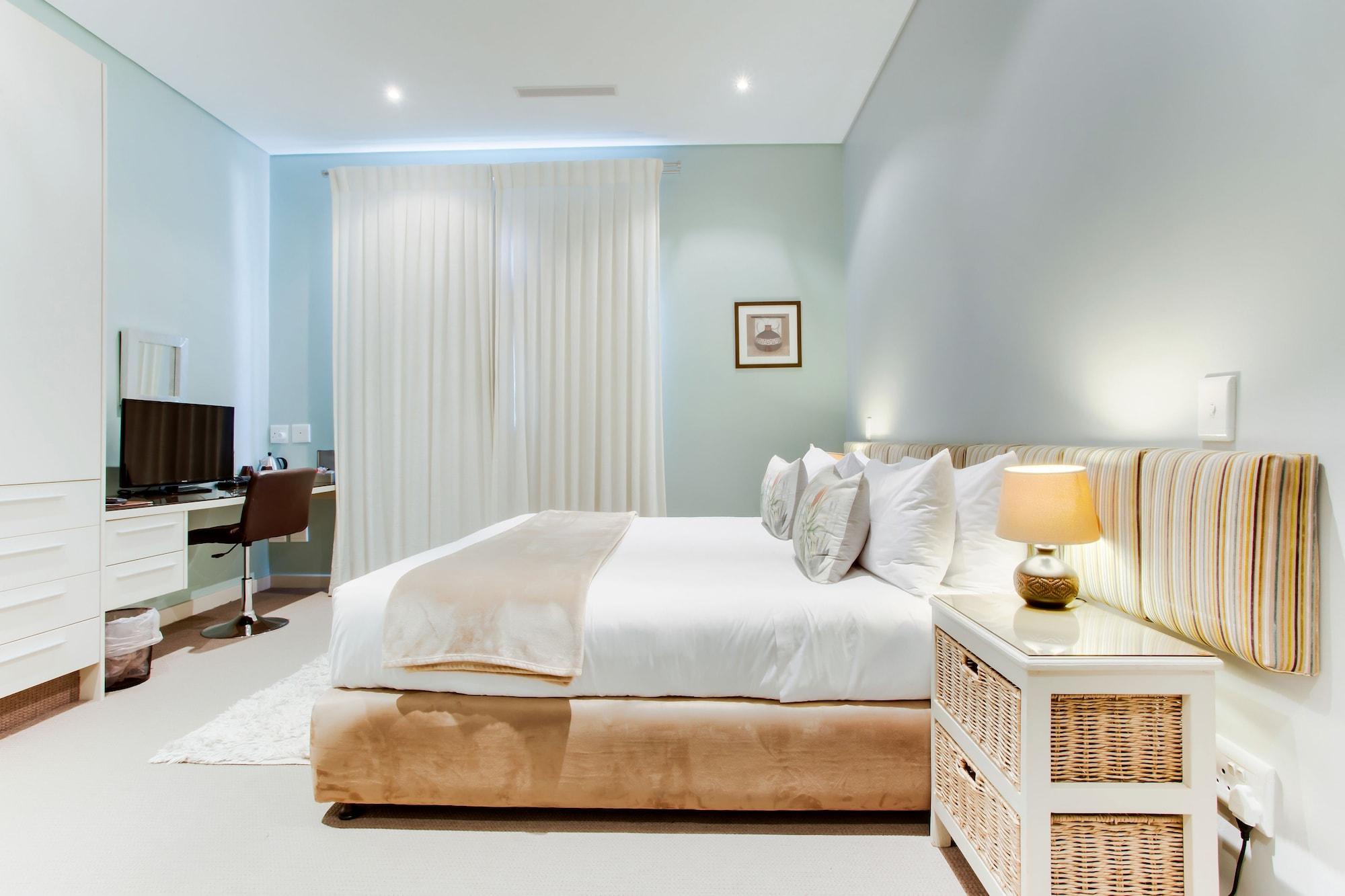 The One 8 In Point - Solar Power Hotel