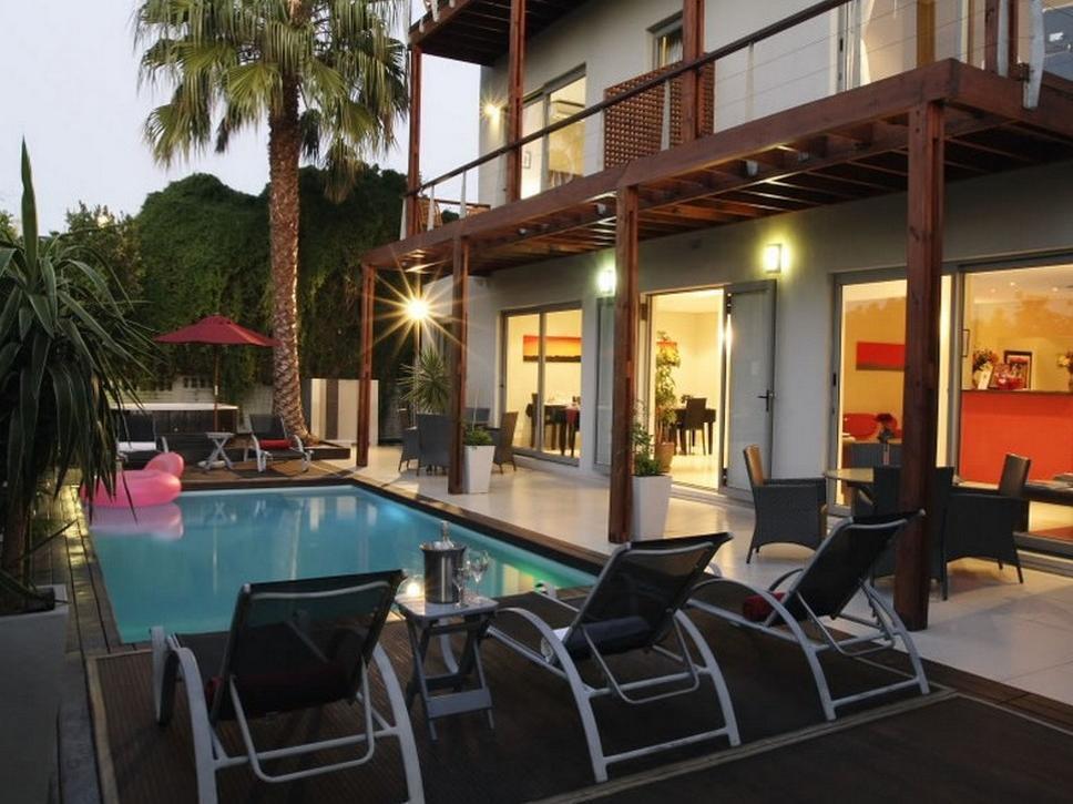 Hotel The One 8 In Point - Solar Power