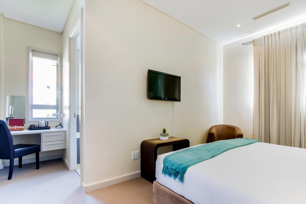 The One 8 In Point - Solar Power Hotel
