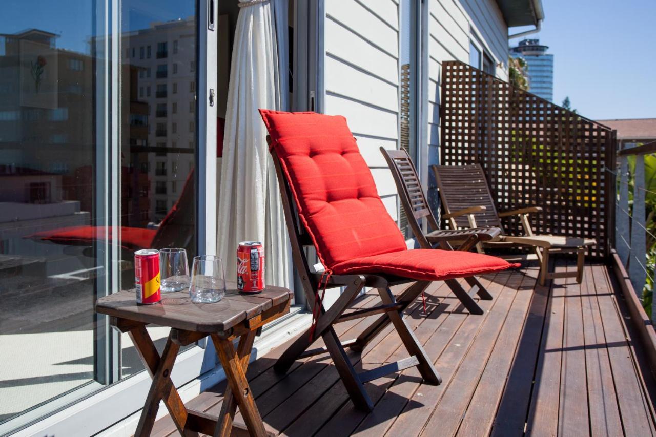 The One 8 In Point - Solar Power Hotel